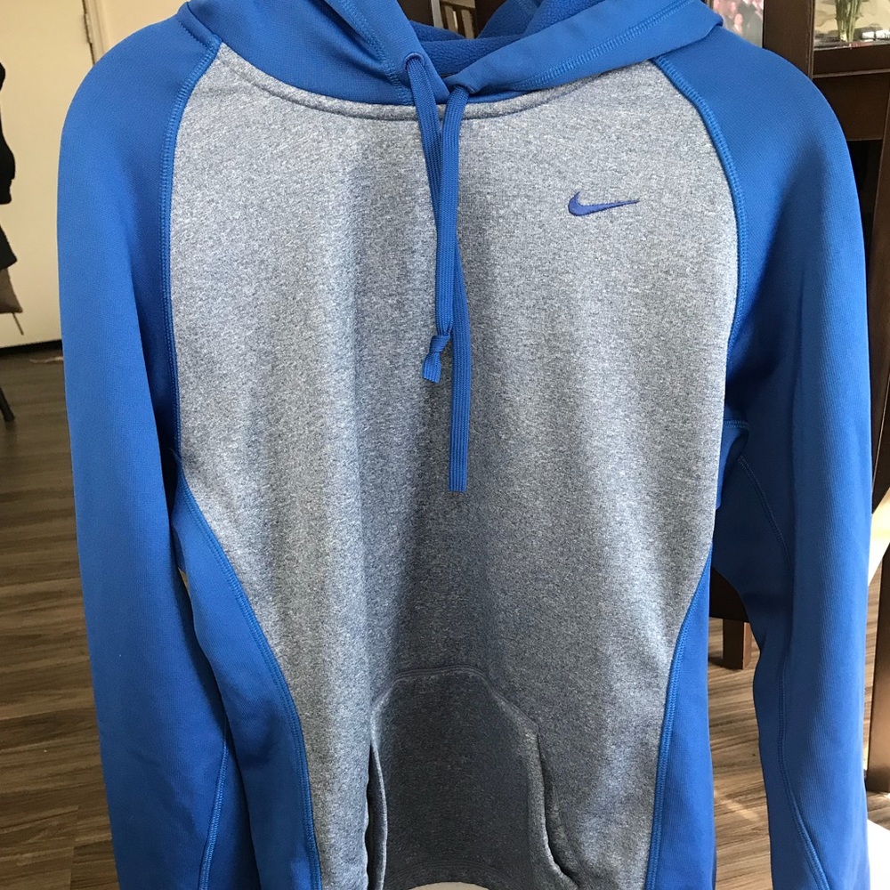 Two tone Blue Nike sweatshirt